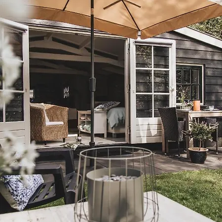 Seasons Garden House 2025 *